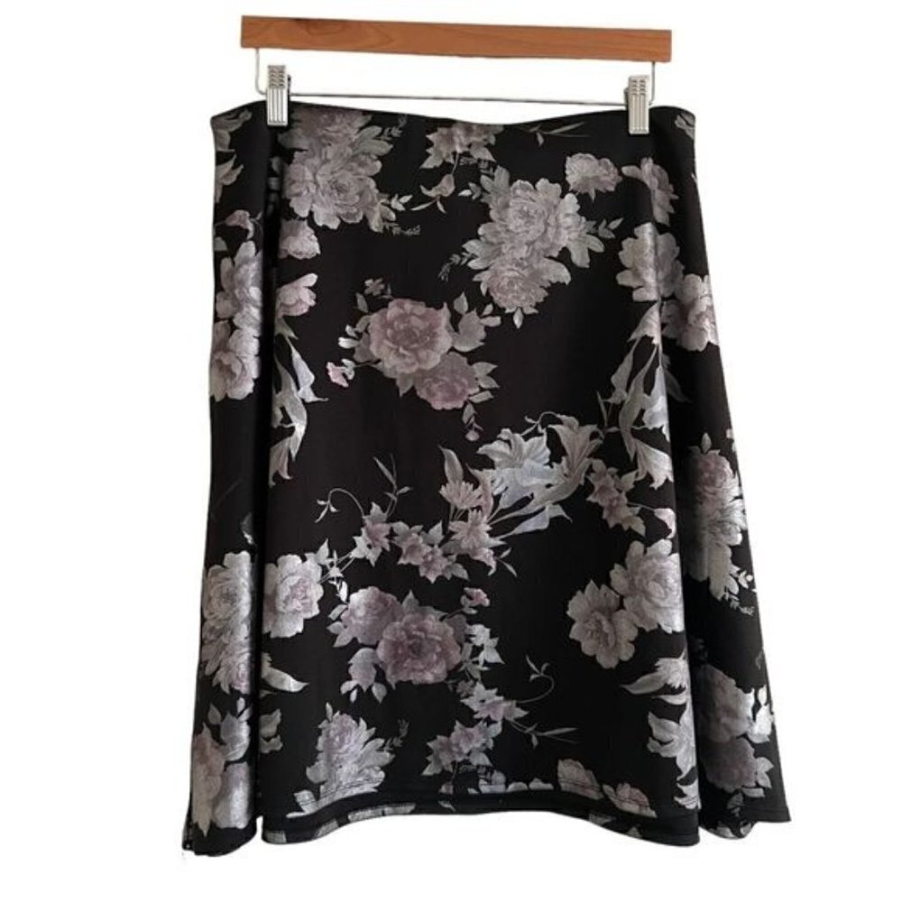 Roz & Ali Floral Skirt Size Large